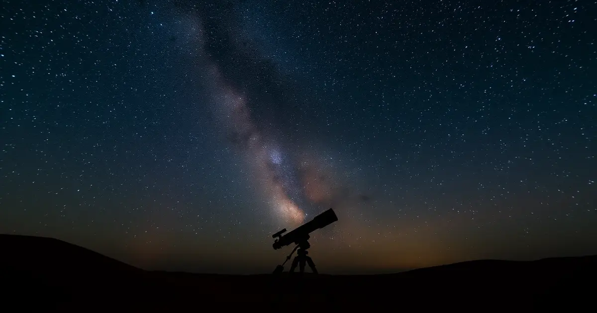 Milky Way stars Dubai Desert Conservation Reserve night sky astronomy stargazing desert silhouette no light pollution